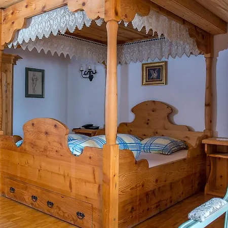 Badhof Hotel 3*
